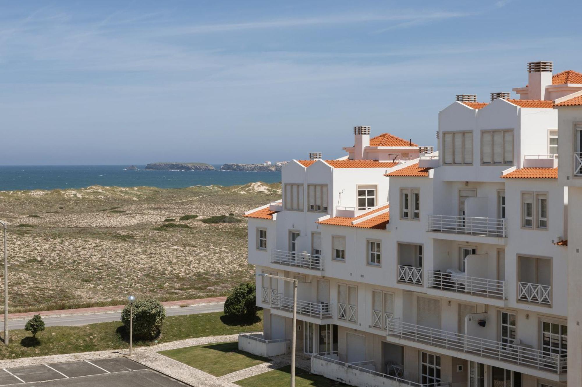 Baleal Beachfront Duplex Пениш Екстериор снимка